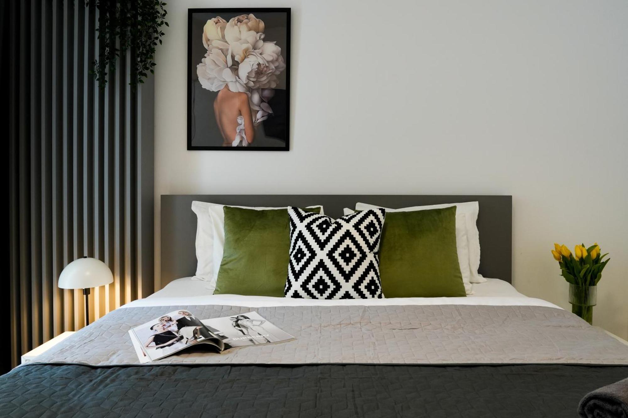 Ana - Cozy & Quiet Apt With Balcony & Garden View บูคาเรสต์ ภายนอก รูปภาพ